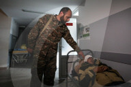 NEWS - Bergkarabach-Konflikt: Martakert nach Bombardierung 