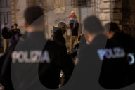 NEWS - Coronavirus: Polizeikontrollen im nächtlichen Rom