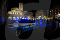 NEWS - Coronavirus: Polizeikontrollen im nächtlichen Rom