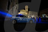 NEWS - Coronavirus: Polizeikontrollen im nächtlichen Rom