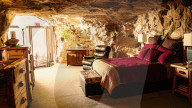 FEATURE - Hotel bietet Räume in einer unterirdischen Höhle in New Mexico an