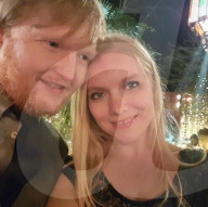 SCHICKSALE - Doppeltes Glück: Dank einer speziellen Brille kann der stark sehbehinderte Nathan am Hochzeitstag seine Braut Ginny sehen