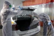 NEWS - Coronavirus: Russland: Desinfektion von Taxis in Moskau