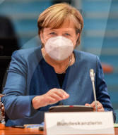 NEWS - Bundeskanzlerin Angela Merkel vor Beginn der wöchentlichen Kabinettsitzung