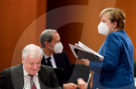 NEWS - Bundeskanzlerin Angela Merkel vor Beginn der wöchentlichen Kabinettsitzung