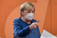 NEWS - Bundeskanzlerin Angela Merkel vor Beginn der wöchentlichen Kabinettsitzung
