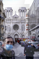 NEWS - Angreifer tötet in Nizza drei Menschen