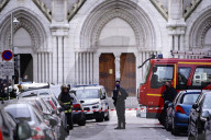 NEWS - Angreifer tötet in Nizza drei Menschen