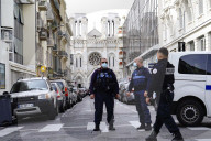 NEWS - Angreifer tötet in Nizza drei Menschen