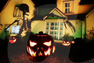 FEATURE - 300 Jahre altes Anwesen in Stevenage wird zu Halloween gruselig in Szene gesetzt