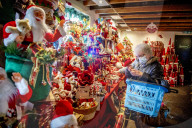 NEWS - Das Weihnachtsdorf im niederländischen Scheveningen hat seine Pforten geöffnet