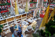 NEWS - Das Weihnachtsdorf im niederländischen Scheveningen hat seine Pforten geöffnet