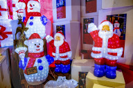 NEWS - Das Weihnachtsdorf im niederländischen Scheveningen hat seine Pforten geöffnet