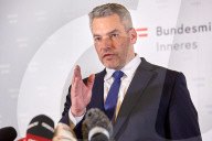 NEWS - Terrorangriff in Wien:  Inenminister Karl Nehammer vor den Medien