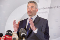 NEWS - Terrorangriff in Wien:  Inenminister Karl Nehammer vor den Medien