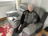 FEATURE - Videospielsüchtig: Seniorin Bridget Odlin verbringt 8 Stunden täglich hinter der Konsole