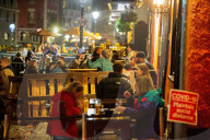 NEWS - Coronavirus: Ein letztes Mal feiern vor dem 2. Lockdown in Grossbritannien