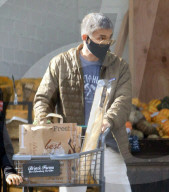 EXKLUSIV - Olivier Martinez und Son Maceo kaufen Lebensmittel bei Bristol Farms