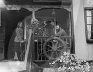 Mono Negative