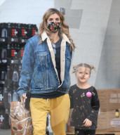 PREMIUM EXCLUSIVE Elisabetta Canalis Gets A Helping Hand At The Market From Adorable Daughter Skyler