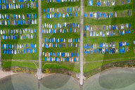 FEATURE - Hunderte von Booten überwintern auf dem Rasen in Cambridgeshire