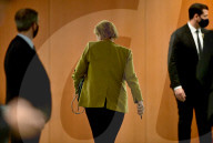 NEWS - Bundeskanzlerin Merkel nach Videokonferenz mit BundeslŠndern
