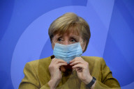 NEWS - Bundeskanzlerin Merkel nach Videokonferenz mit BundeslŠndern