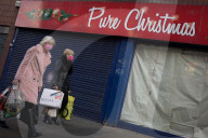 Christmas shopping in 2nd to last day before the shops close for a second 3 week lockdown (under Scotland's Tier 4 lockdown system), in the lead up to Christmas, in Glasgow, Scotland.
