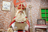 FEATURE -  Sinterklaas is going online