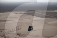 NEWS - Coronavirus: Teheraner erholen sich bei AusflÃ¼gen in die WÃ¼ste