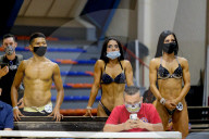 FEATURE - Fitness-Wettbewerb mit Maske in Cancun,