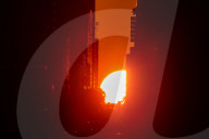 FEATURE - Fast wie Stonehenge: Das Licht der aufgehenden Sonne fällt durch die Strassenschluchten von New York