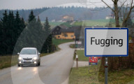 FEATURE -  Aus der Ortschaft Fucking wird Fugging