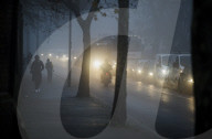 FEATURE - London erwacht im Nebel