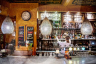 NEWS - Coronavirus: Geschlossene Restaurant, Cafes und Nachtclubs in Den Haag