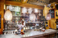 NEWS - Coronavirus: Geschlossene Restaurant, Cafes und Nachtclubs in Den Haag