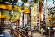 NEWS - Coronavirus: Geschlossene Restaurant, Cafes und Nachtclubs in Den Haag