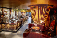 NEWS - Coronavirus: Geschlossene Restaurant, Cafes und Nachtclubs in Den Haag