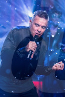 PEOPLE - Robbie Williams tritt in der Jonathan Ross Show auf