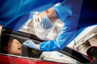 NEWS - Coronavirus:  Grösstes Corona-Testzentrum der Niederlande testet 7000 Personen am Tag