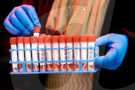 NEWS - Coronavirus:  Grösstes Corona-Testzentrum der Niederlande testet 7000 Personen am Tag