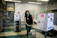 NEWS - Coronavirus: COVID-19-Impfstoff trifft in San Diego ein