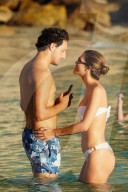 PEOPLE - Ehemalige Miss Universe Iris Mittenaere und ihr Freund Diego El Glaoui baden auf  St-Barth