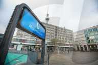 NEWS - Coronavirus: Lockdown am Berliner Alexanderplatz
