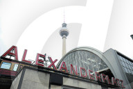 NEWS - Coronavirus: Lockdown am Berliner Alexanderplatz