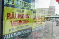 NEWS - Coronavirus: Lockdown am Berliner Alexanderplatz