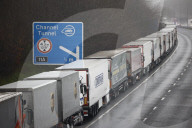 France blocks arrivals from UK