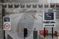 France blocks arrivals from UK