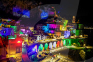 FEATURE -  Atrani an der Amalfiküste hat seine wunderbare Weihnachtsbeleuchtung eingeschaltet