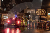 UK French border closed stranding lorry drivers in Kent